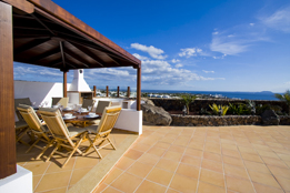 Alfresco dining at our luxury Lanzarote villa